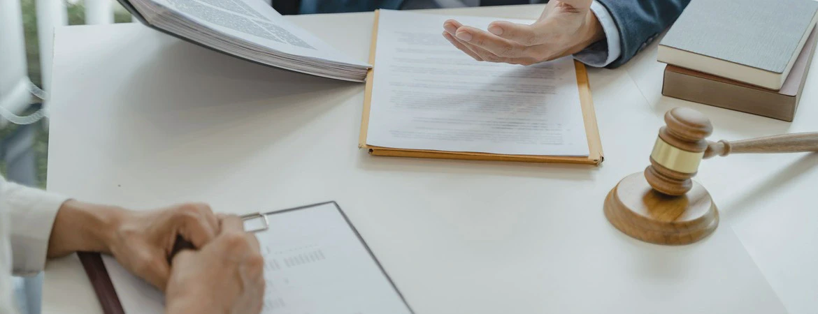 dokumenty w&nbsp;kancelarii